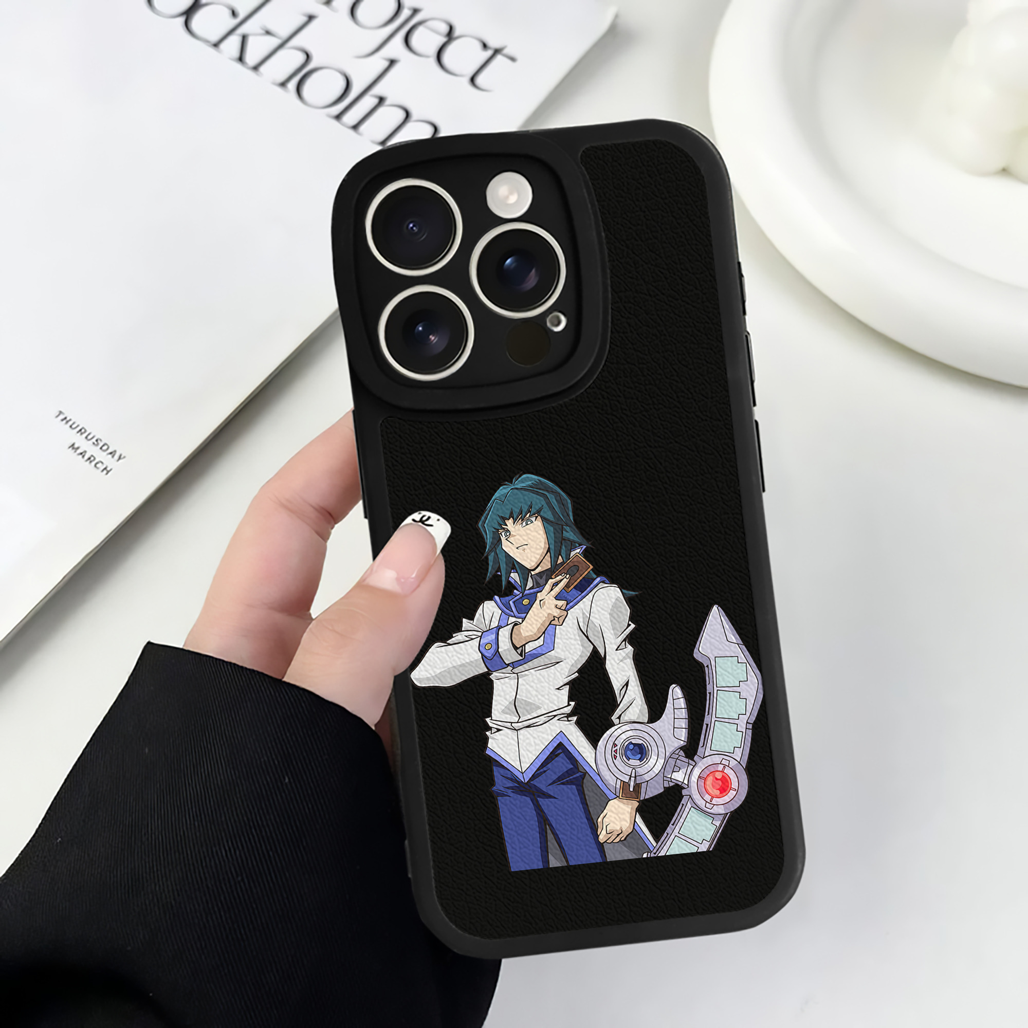 遊☆戯☆王 Yu-Gi-Oh! 【iPhone 16シリーズ対応】シリコンスマホケース（レザー調） 材質：シリコン